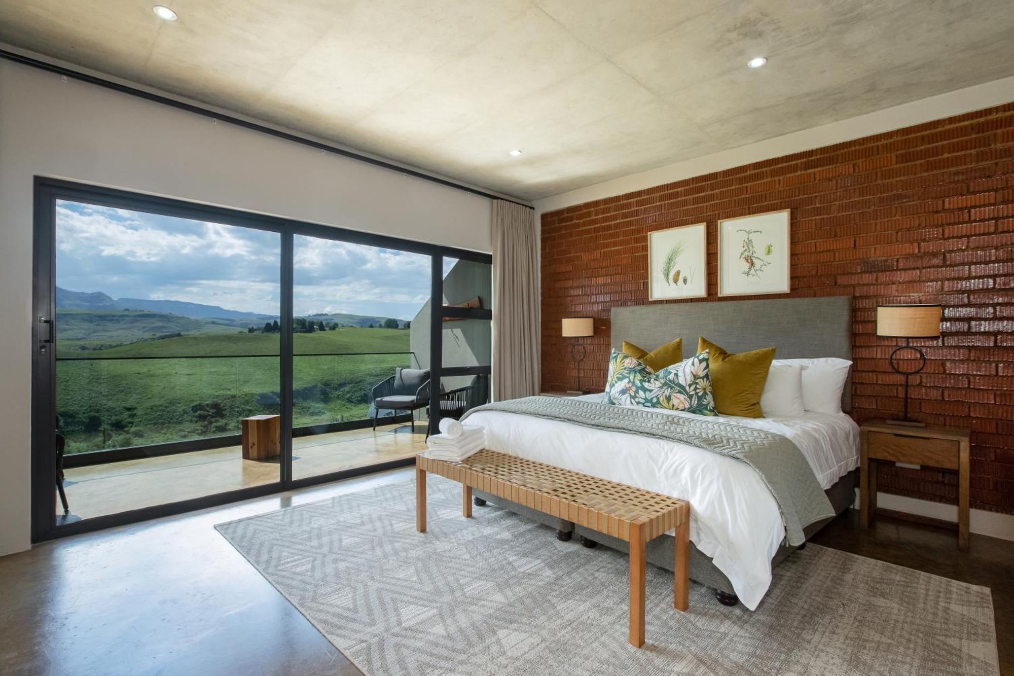 Dragonview Lodge Champagne Valley Esterno foto