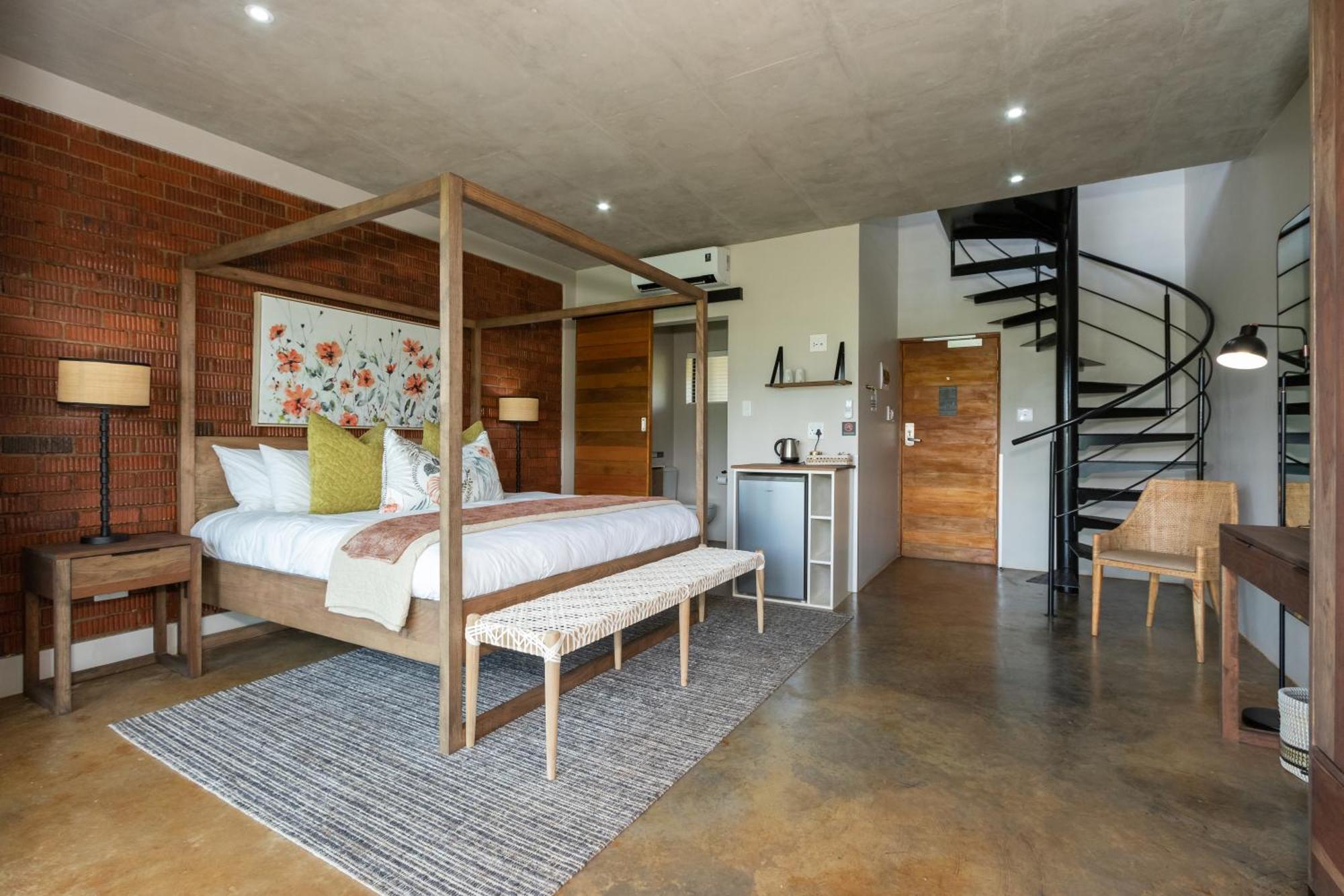 Dragonview Lodge Champagne Valley Esterno foto