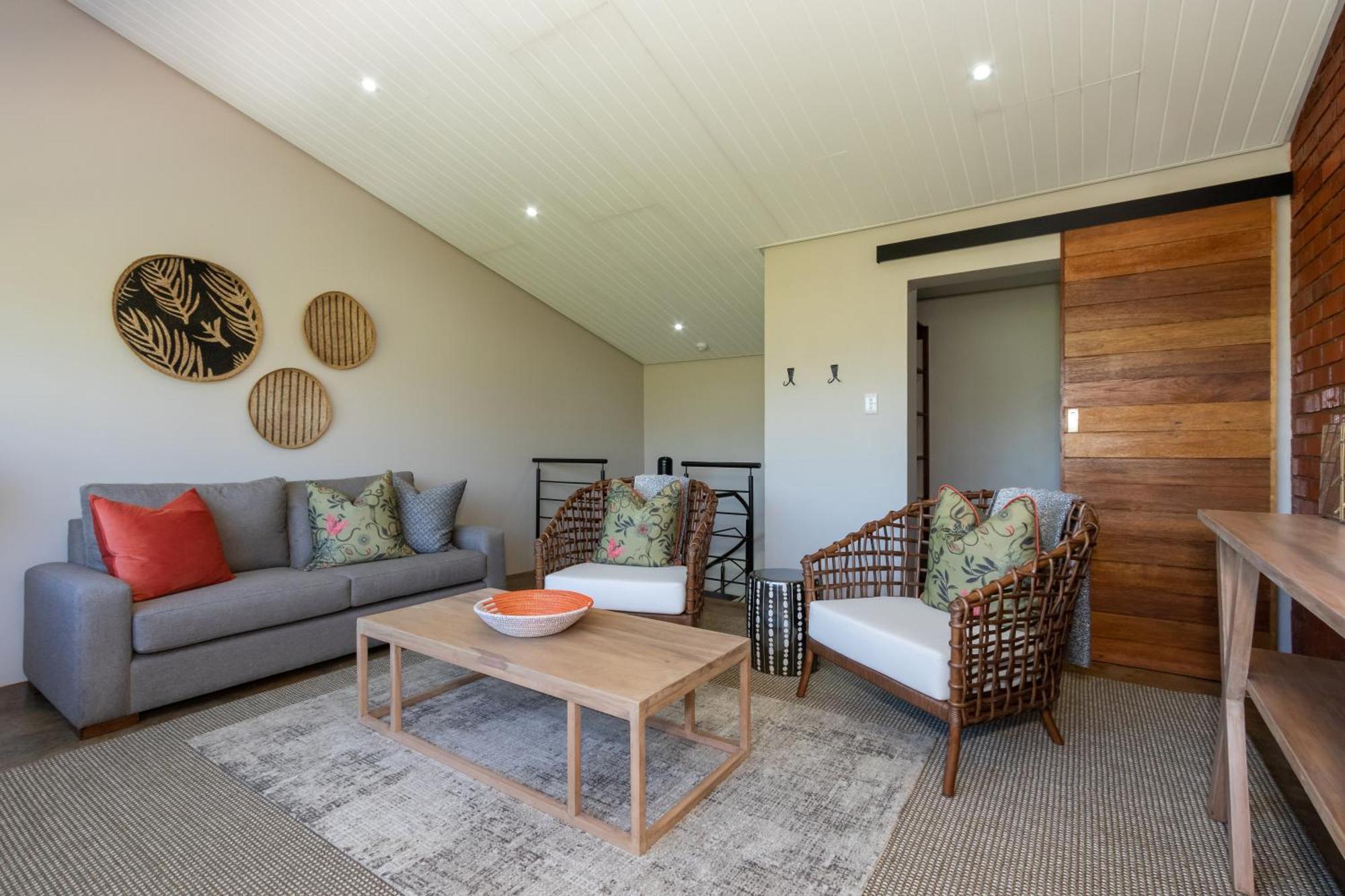 Dragonview Lodge Champagne Valley Esterno foto