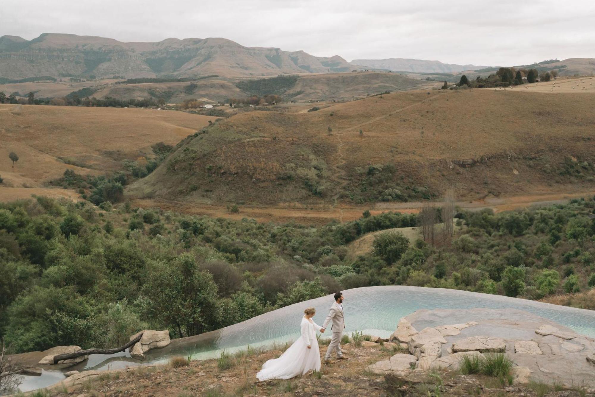 Dragonview Lodge Champagne Valley Esterno foto
